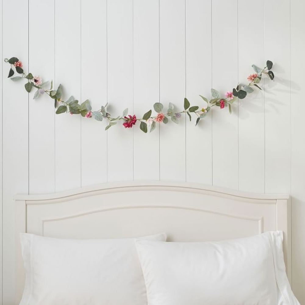 BRAND NEW, Floral Multicolored Garland